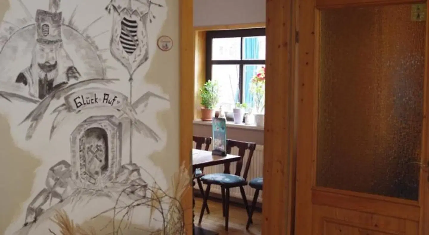 Wirtschaft & Pension Zum Huthaus Terrasse