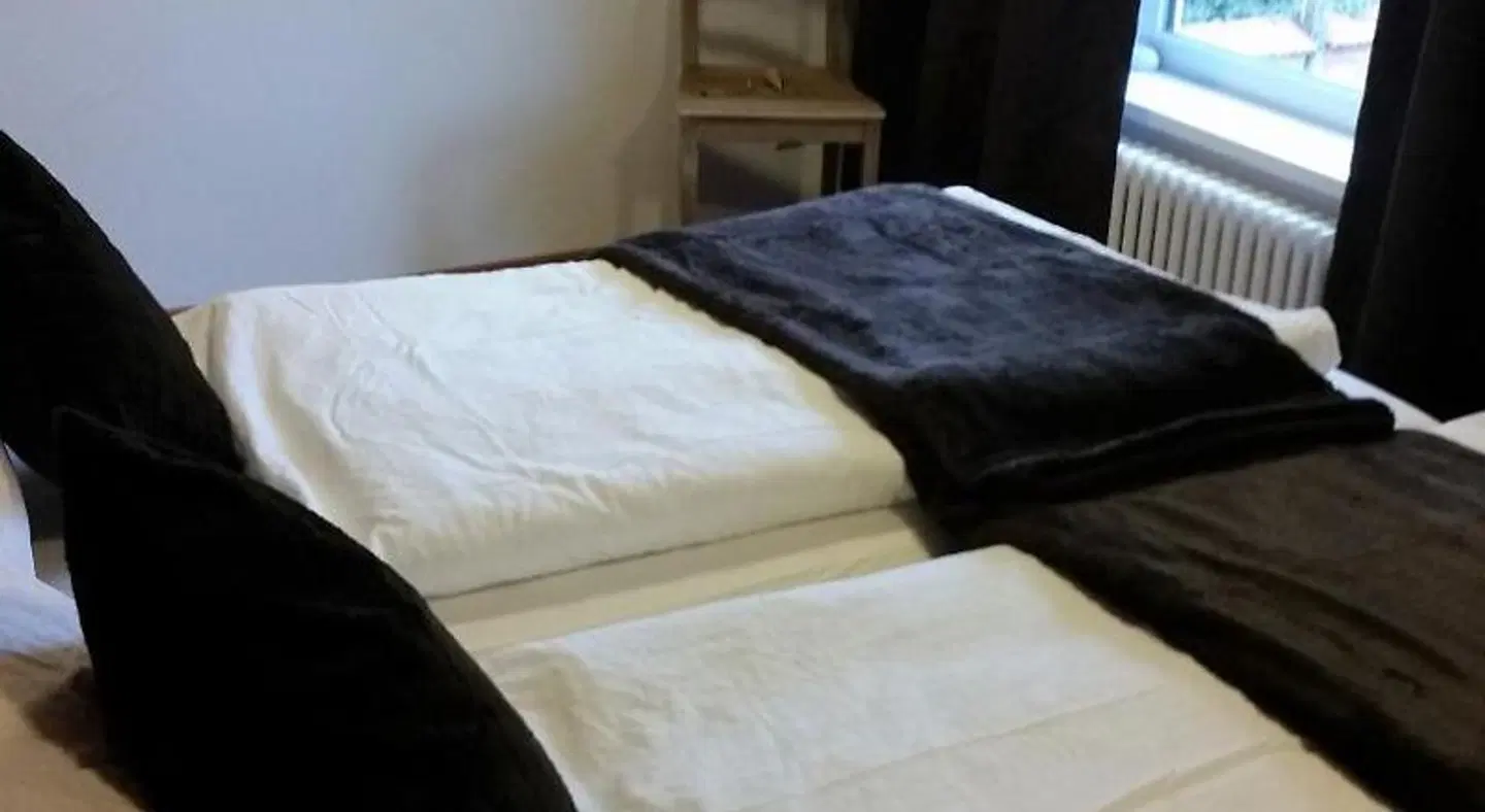 Ellenbergs Restaurant & Hotel ROOM_EXAMPLE