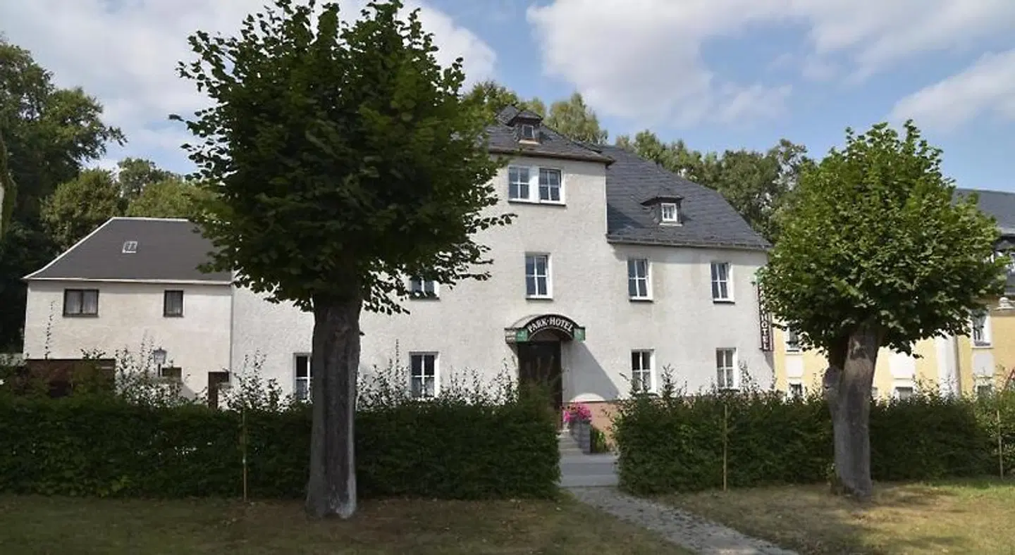 Parkhotel Ebersdorf EXTERIOR