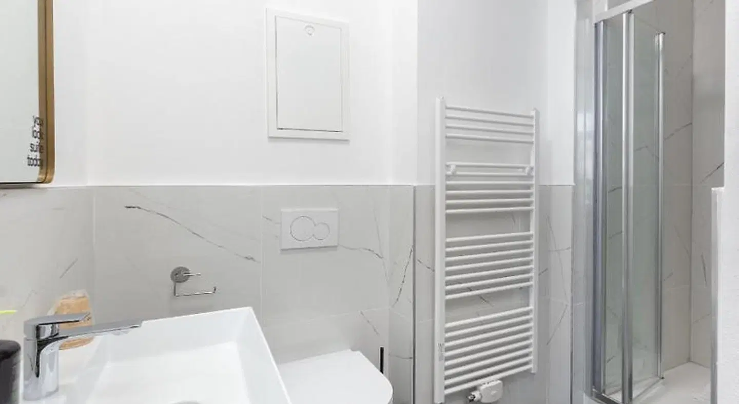 Limehome Baden-Baden Bäderstraße Badezimmer