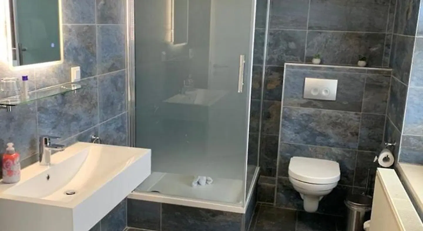 AFINA Restaurant & Gasthaus Badezimmer