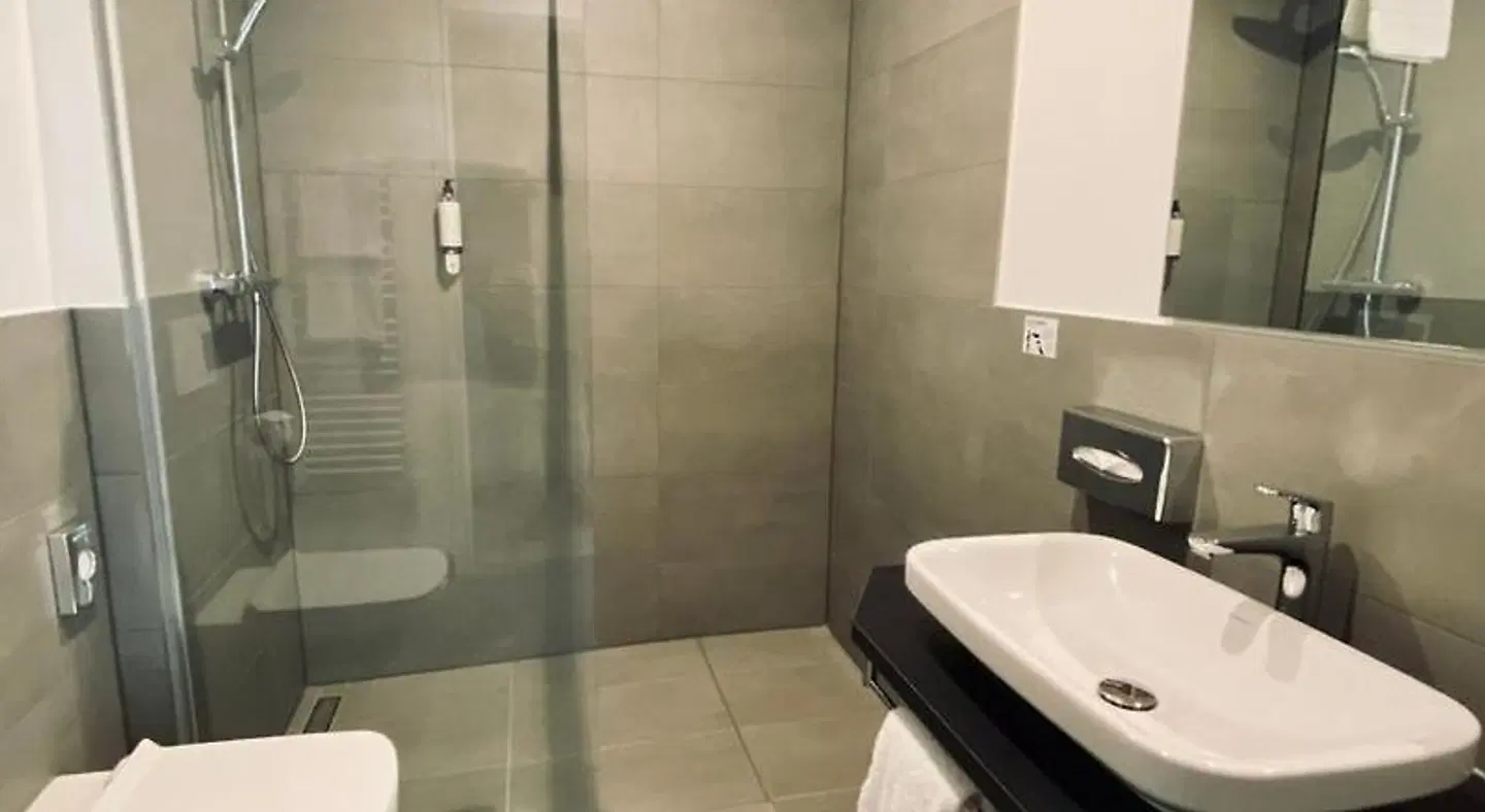 DORMERO Hotel Aschaffenburg Badezimmer