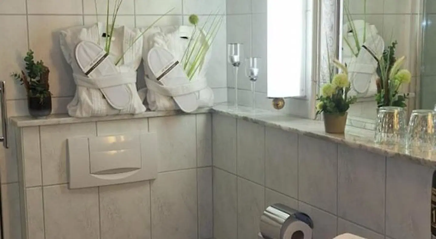 Aparthotel Hohenzollern Badezimmer