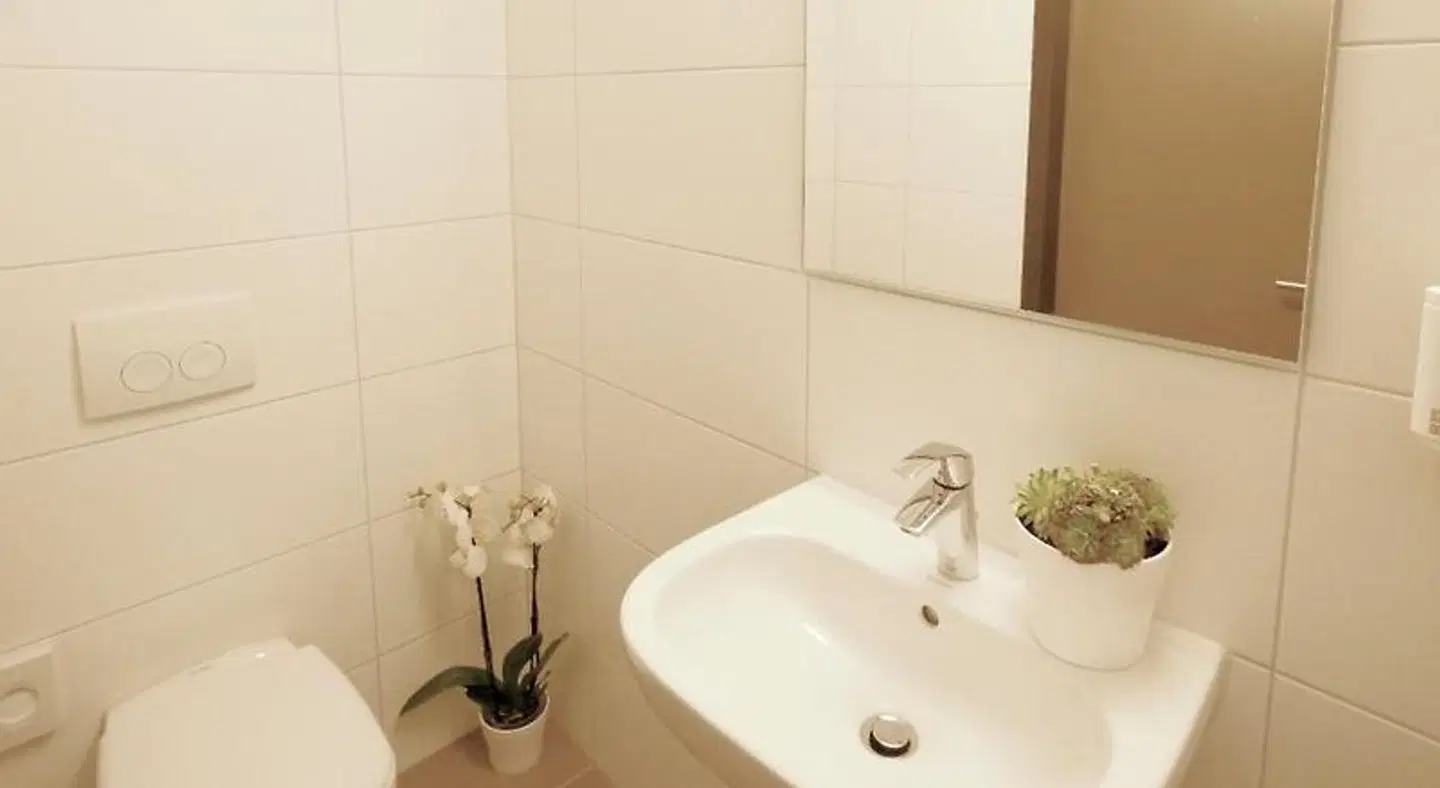KELKO 1A Hotel Badezimmer