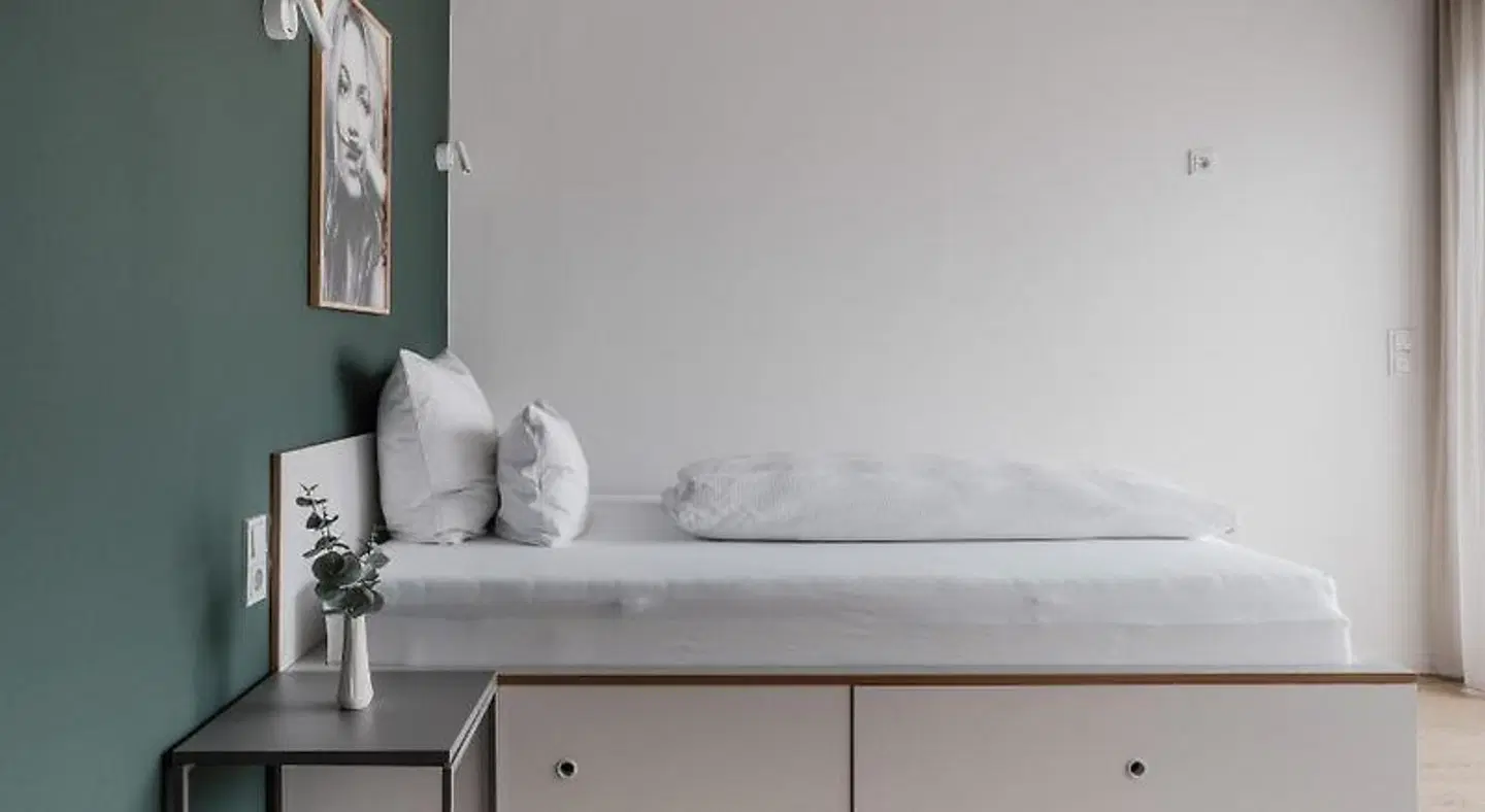 CLOUD No7 STUDIOS ROOM_EXAMPLE