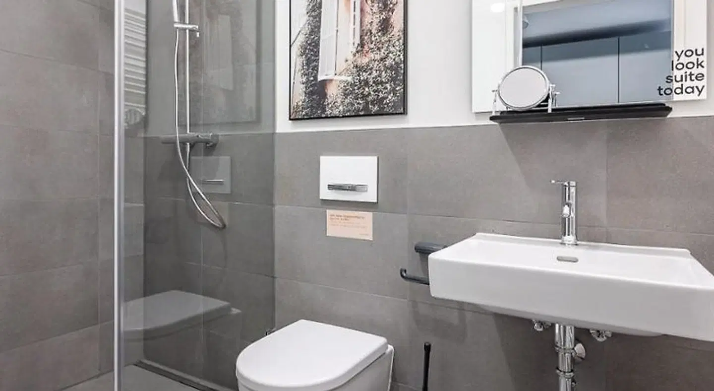 limehome Stuttgart Elsenhansstr. Badezimmer