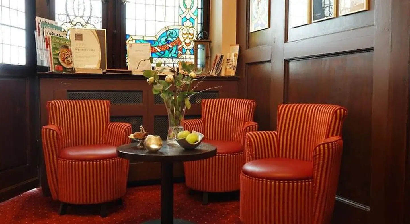 Weinhaus Uhle LOUNGE_LOBBY