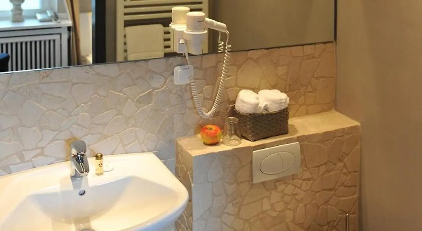 Zur Kastanie Badezimmer