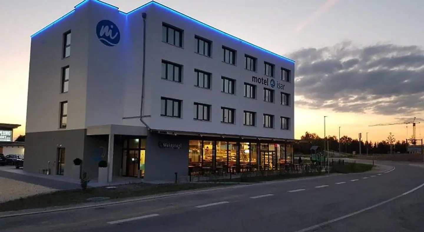 motel isar | 24h/7 checkin EXTERIOR