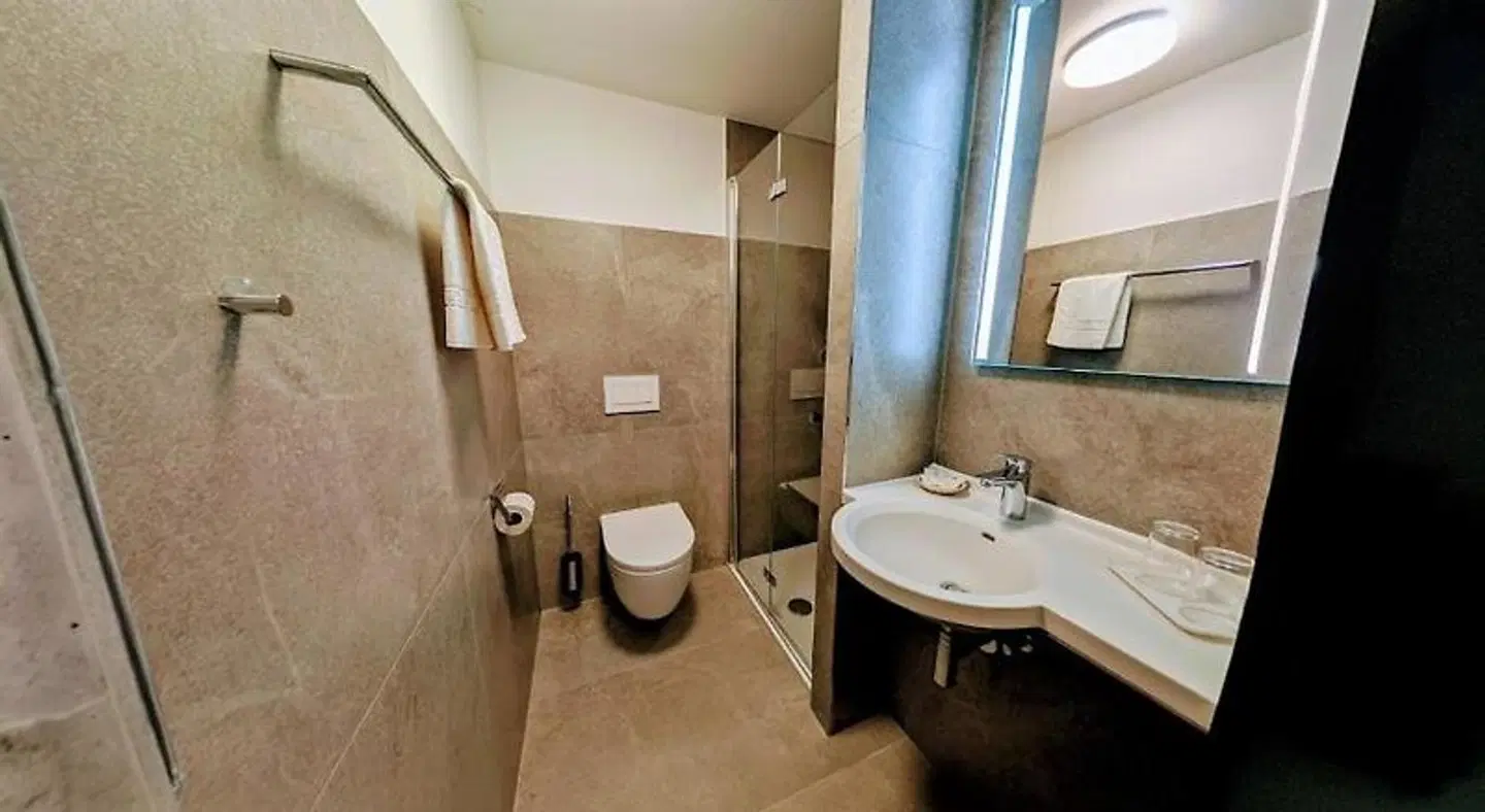 Akademiehotel Jena Badezimmer