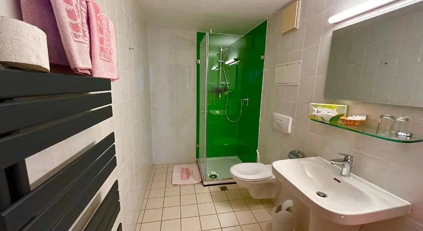 Zur Heinzebank Badezimmer