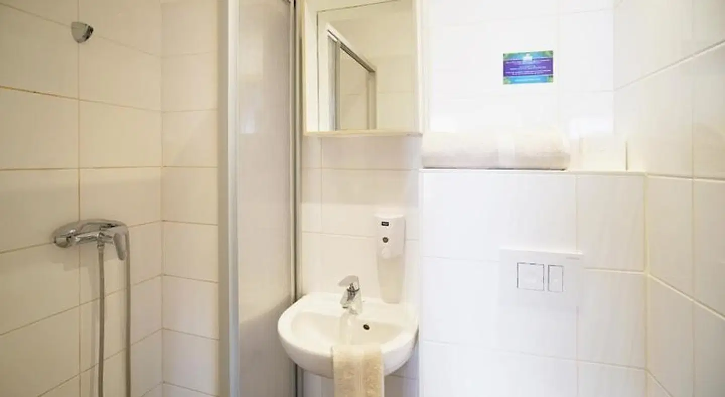 Parkhotel Senftenberg Badezimmer