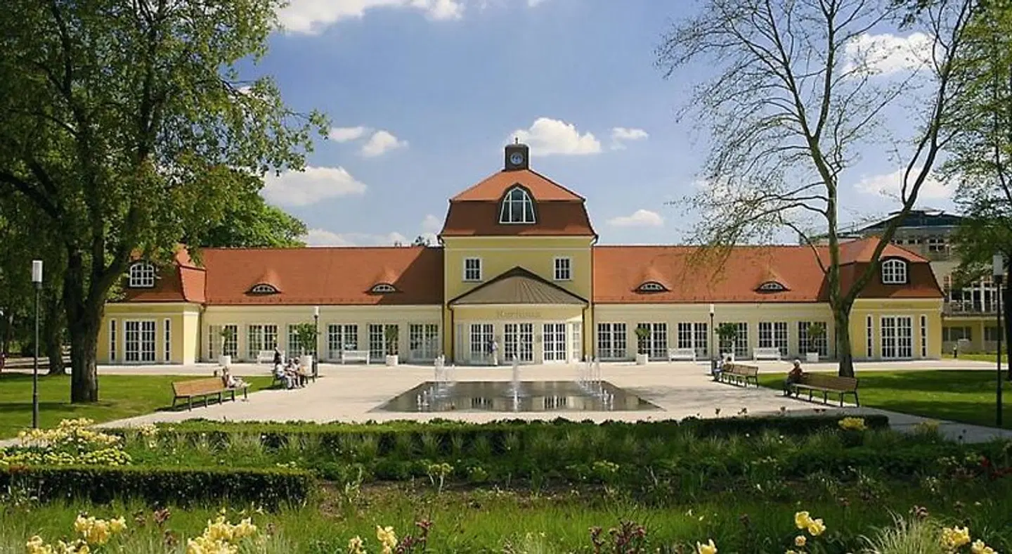 B&F Hotel am Neumarkt EXTERIOR
