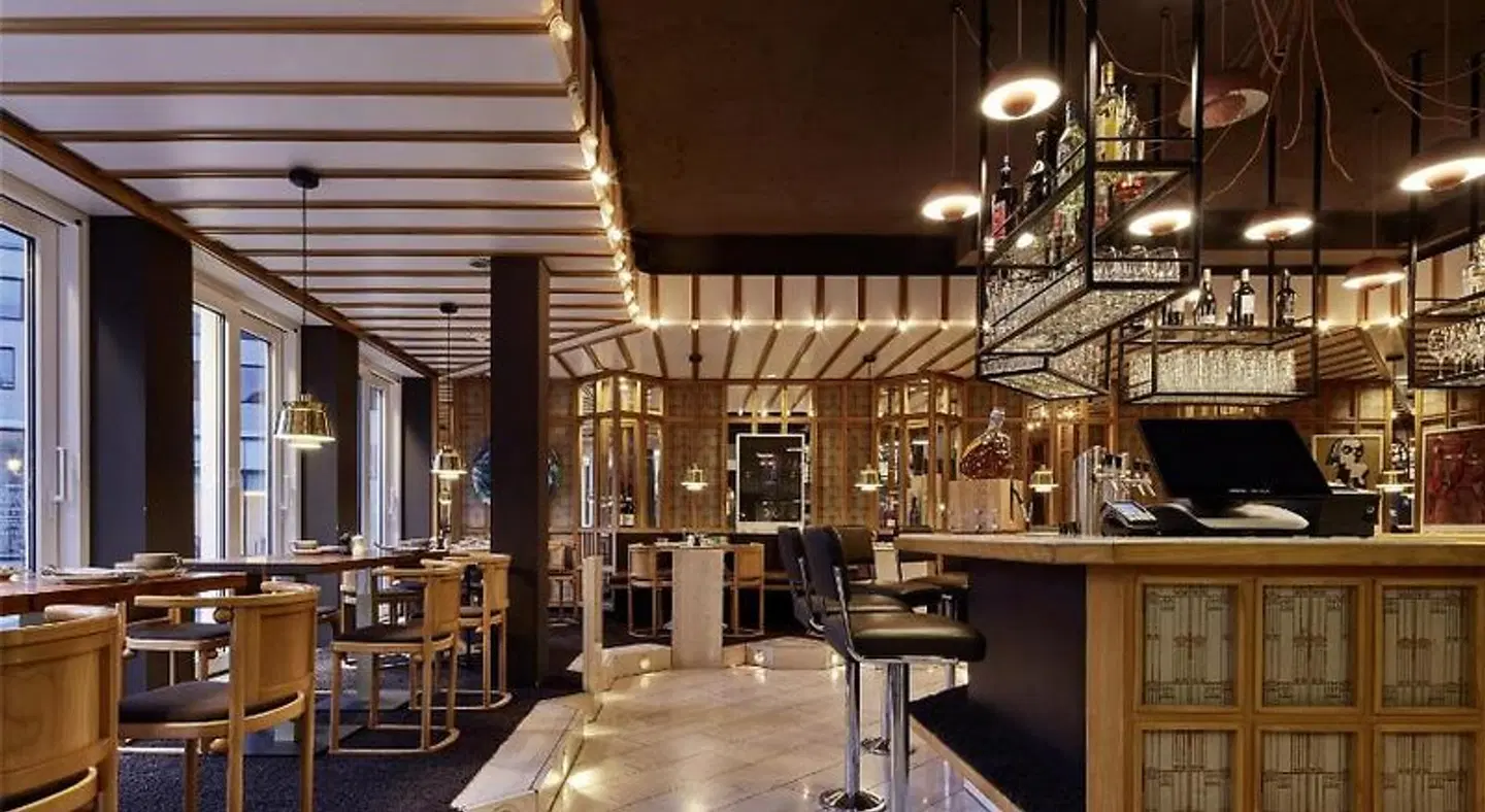 Central Bar