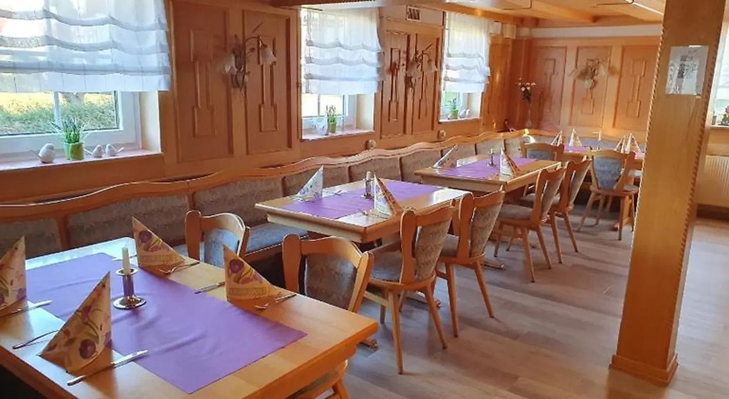 Zum Braunen Hirsch Restaurant