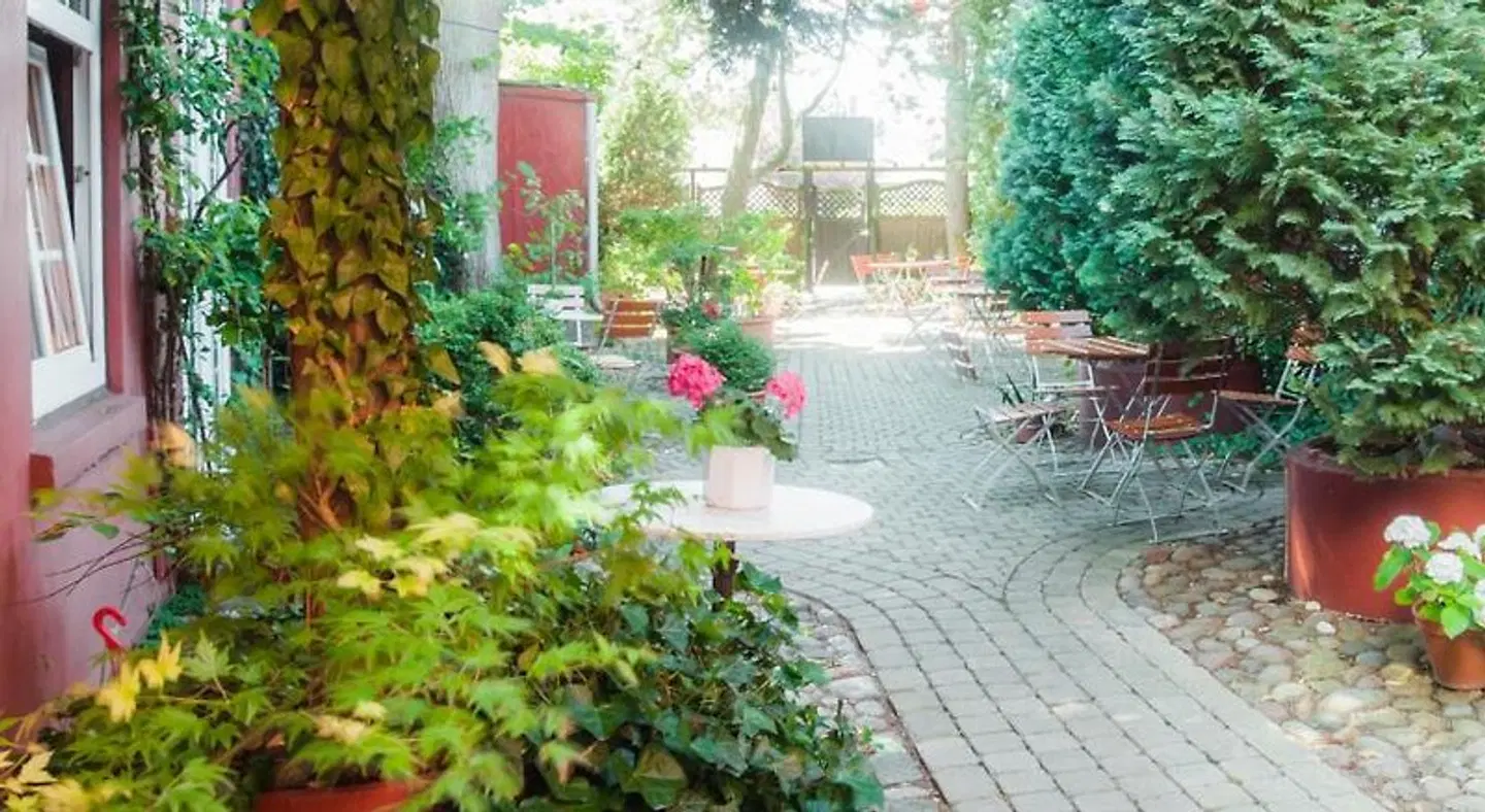 Hotel Deutsches Haus Garten
