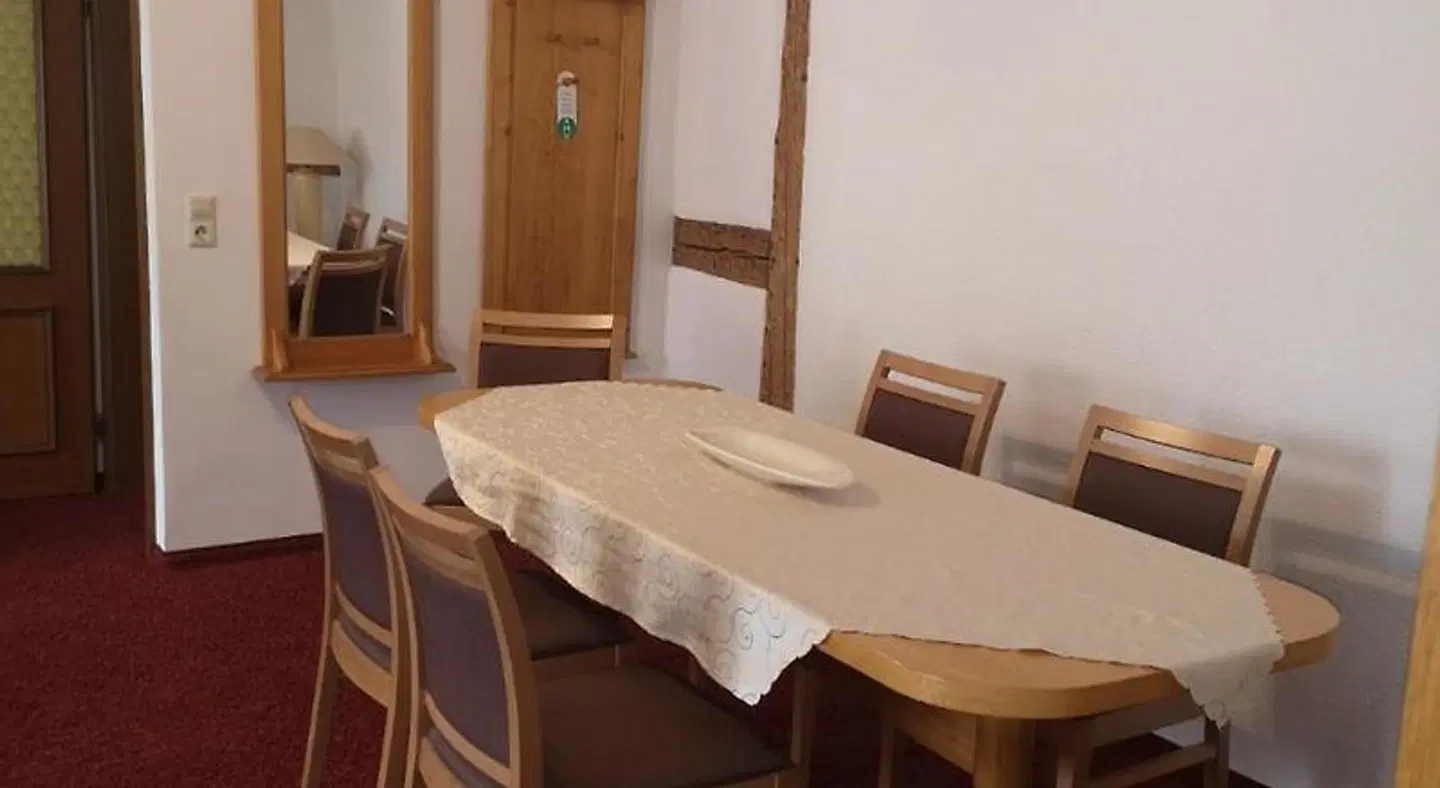 Krone ROOM_EXAMPLE
