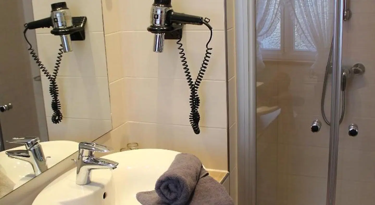 Ferien-Wellnesshotel Waldfrieden Badezimmer