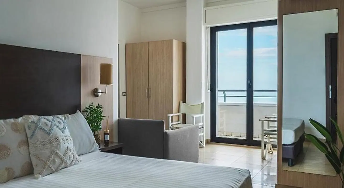 Acropolis ROOM_EXAMPLE