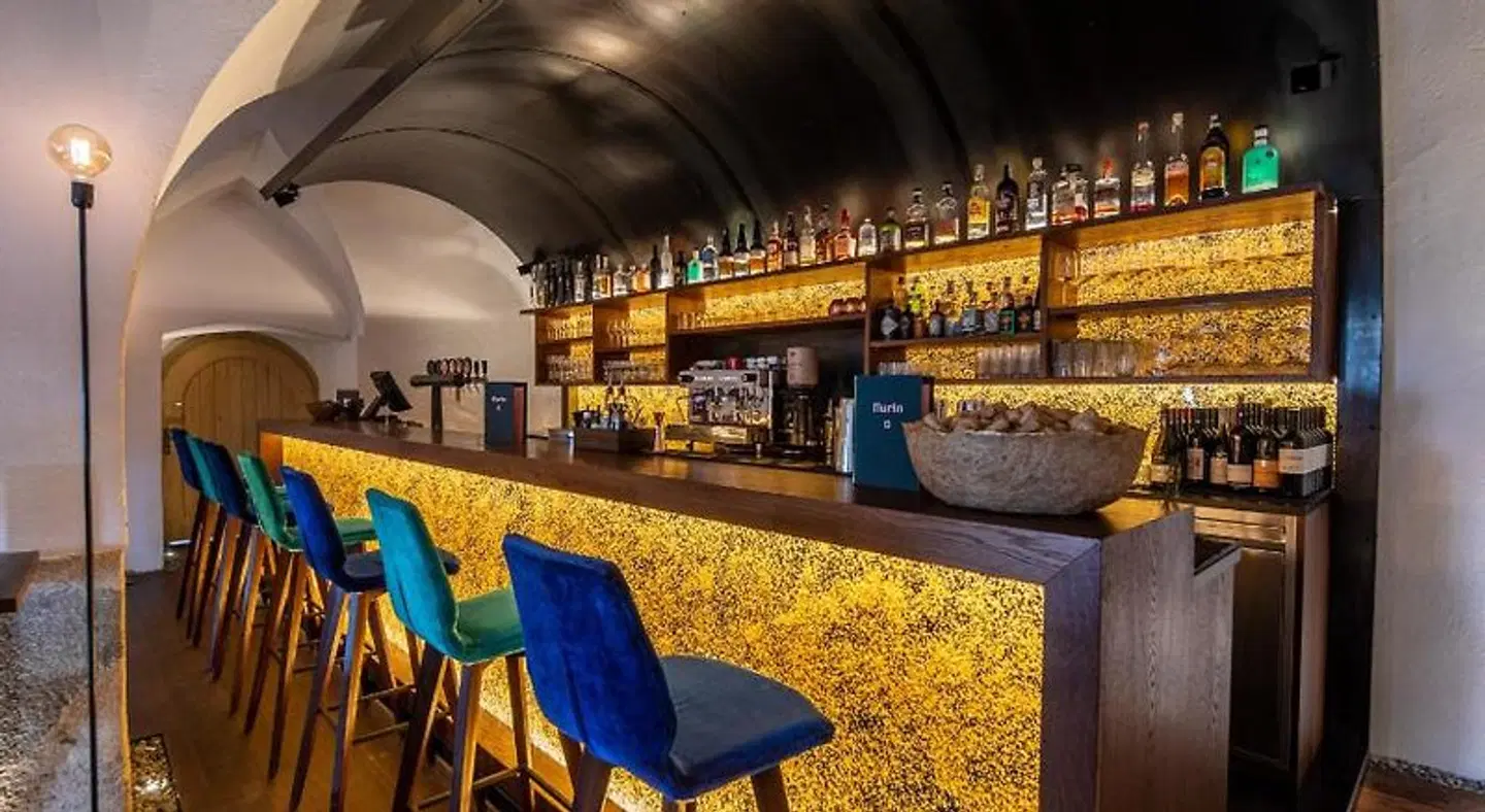 Flurin Suites Bar