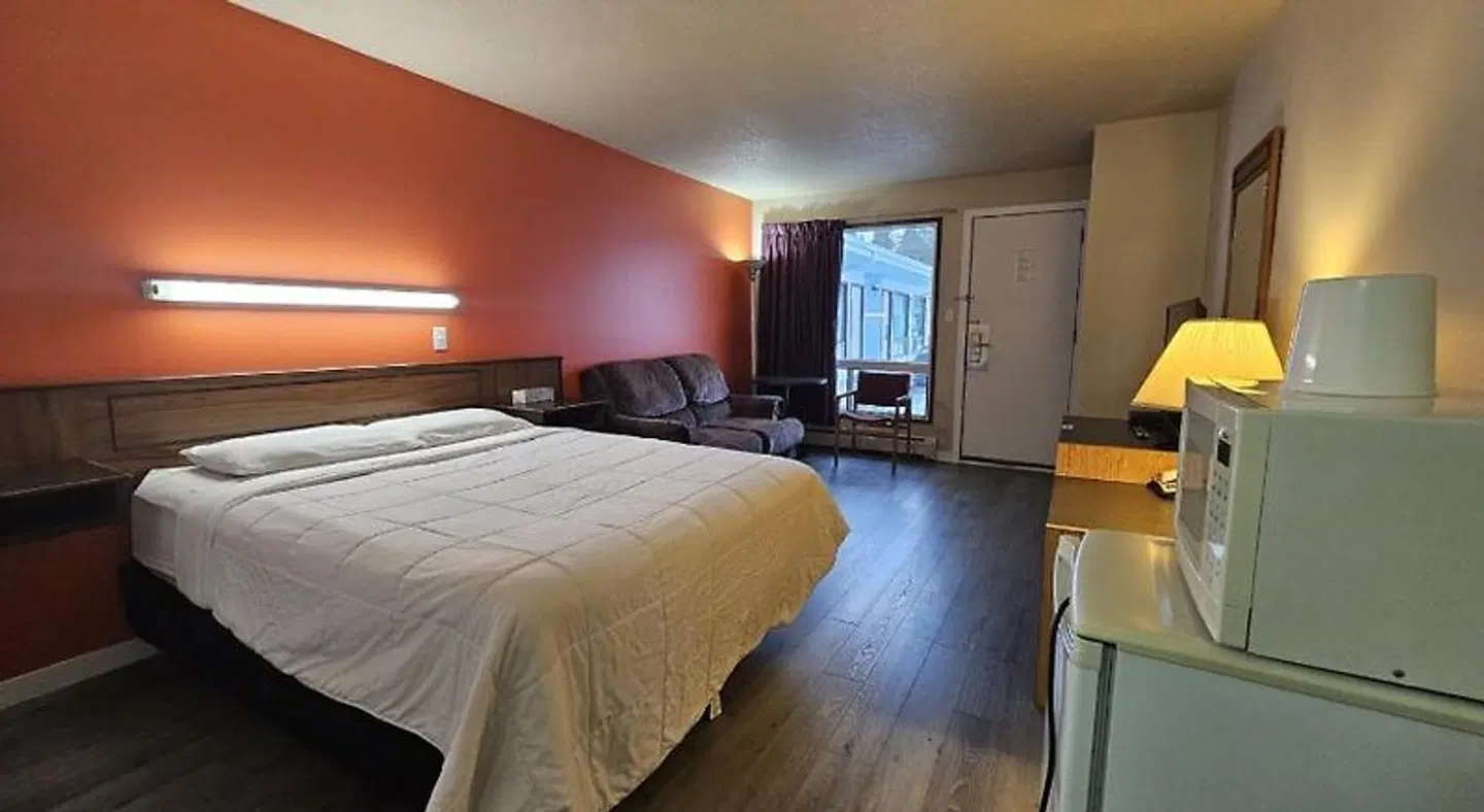 Howard Johnson by Wyndham Edson ROOM_EXAMPLE