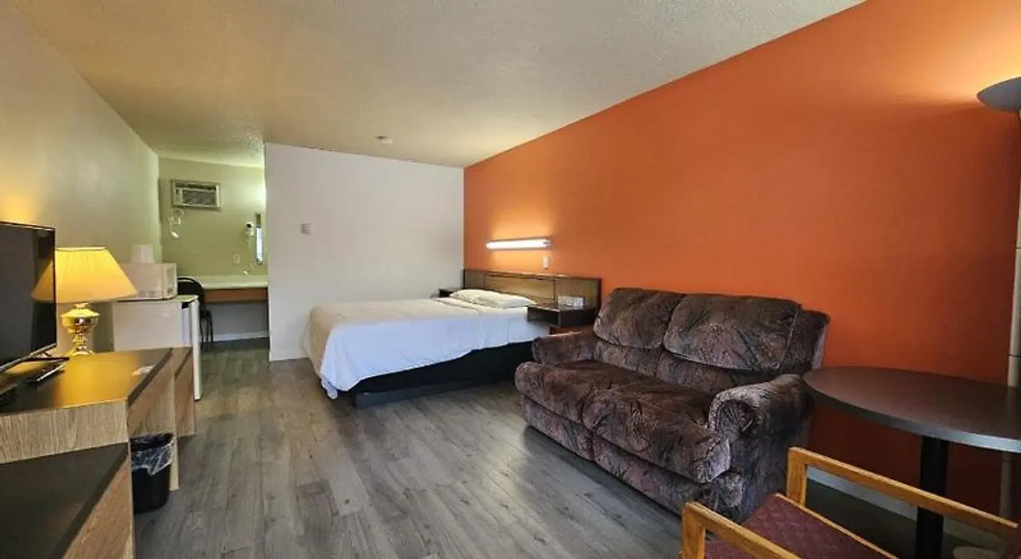 Howard Johnson by Wyndham Edson ROOM_EXAMPLE