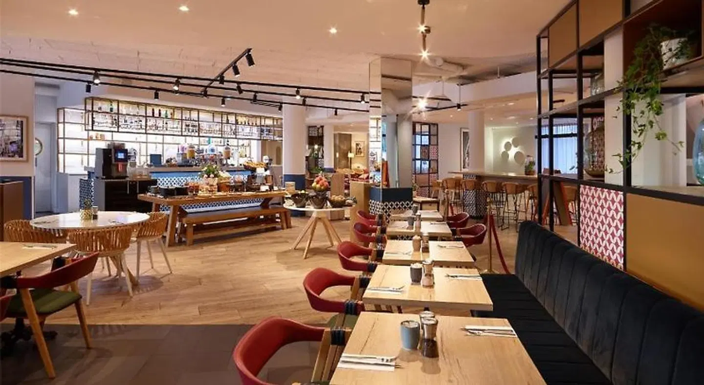 Golden Tulip Aix En Provence Bar