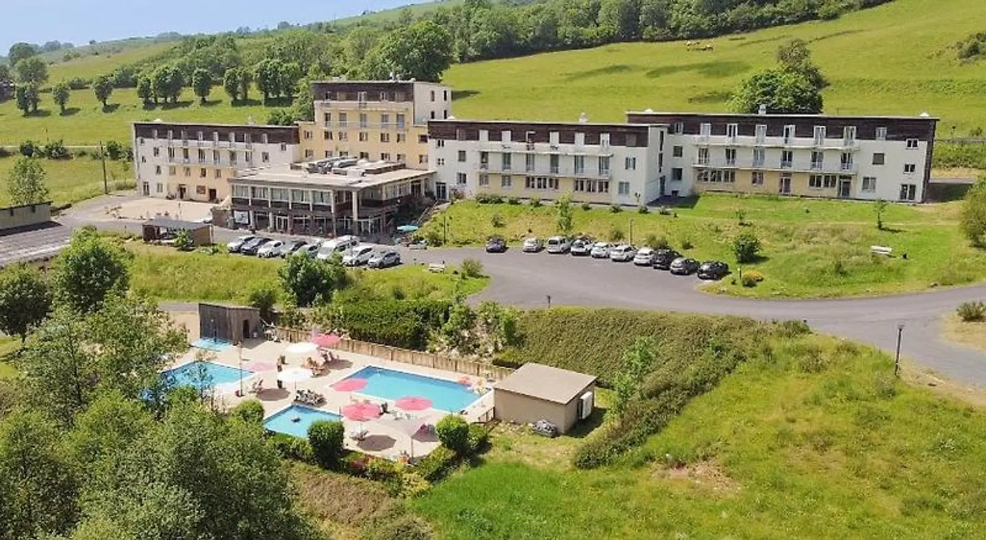 RESIDENCE FLEURS D'AUBRAC EXTERIOR