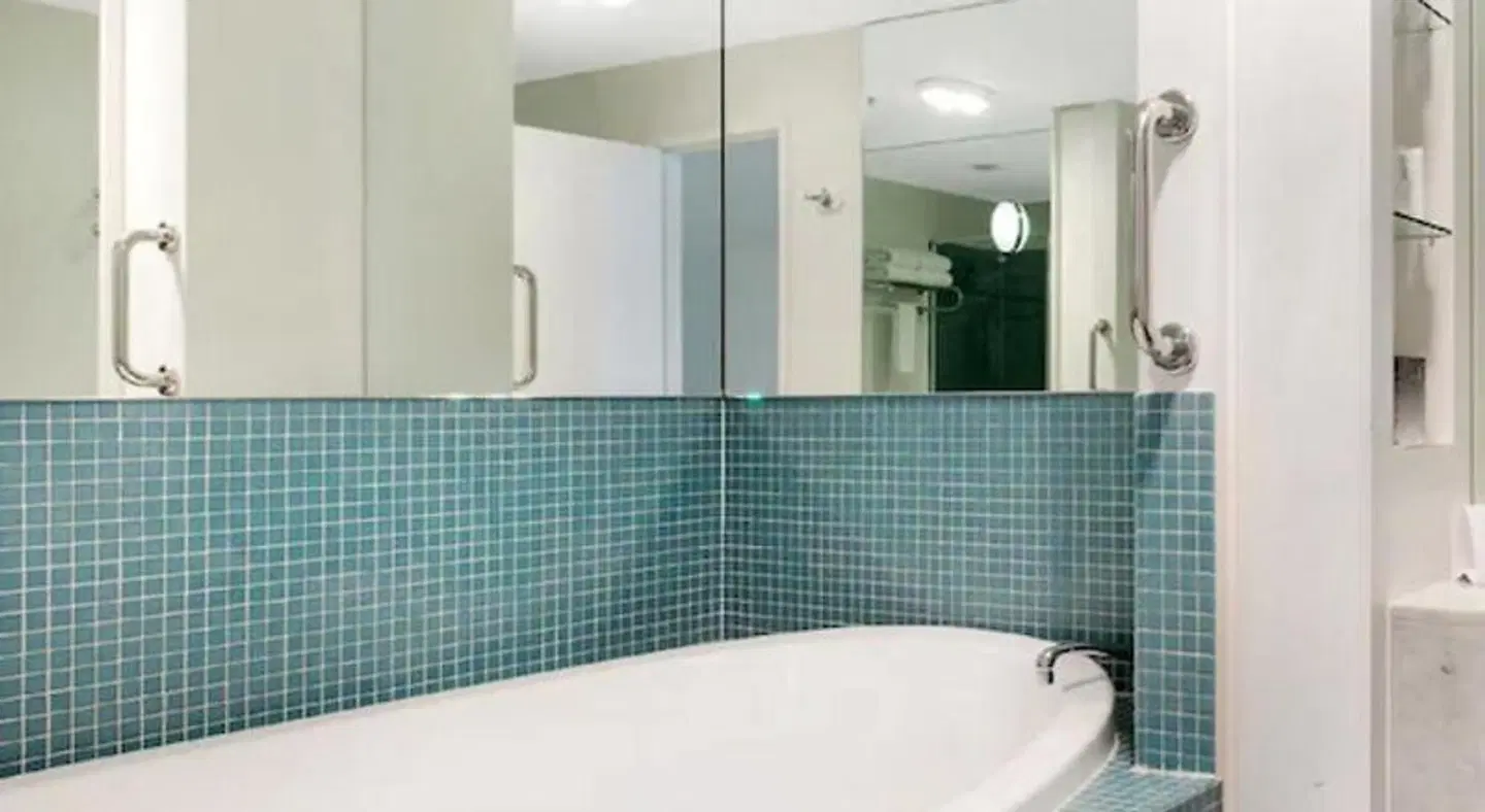 Melbourne CBD Central Apartment Hotel Badezimmer