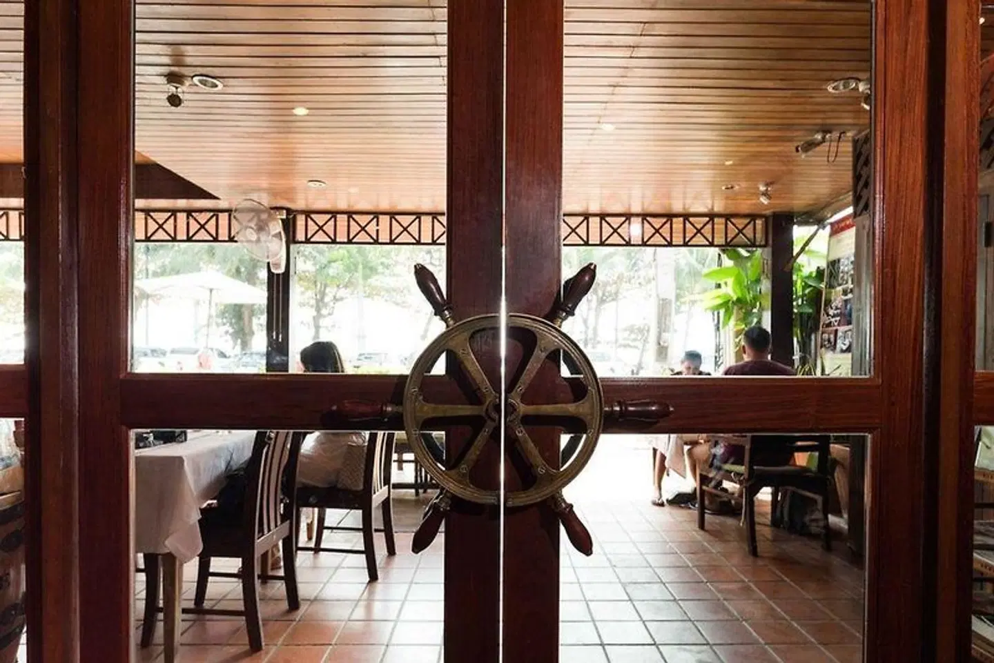 Jomtien Boathouse Bar