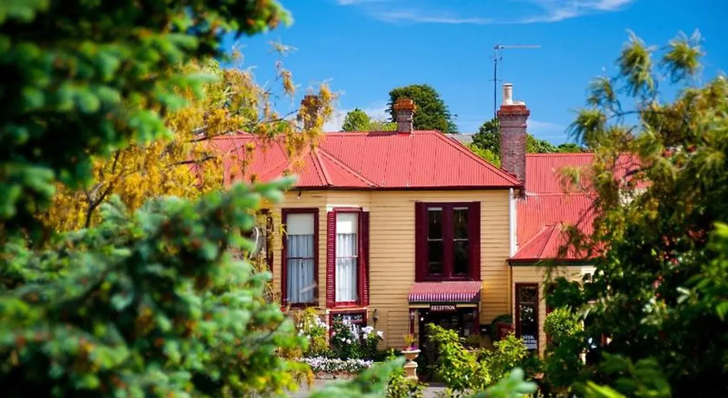 Central Springs Inn EXTERIOR