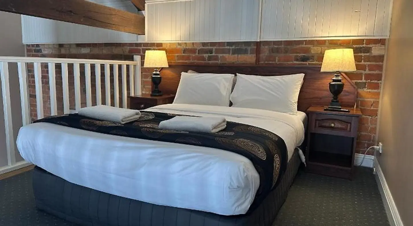 Central Springs Inn ROOM_EXAMPLE