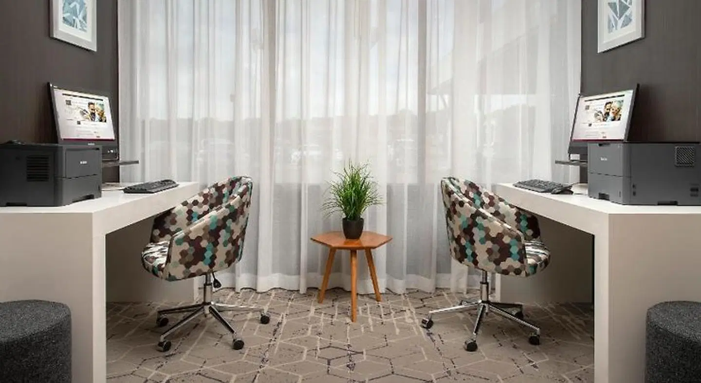 Crowne Plaza San Antonio Airport by IHG Bar