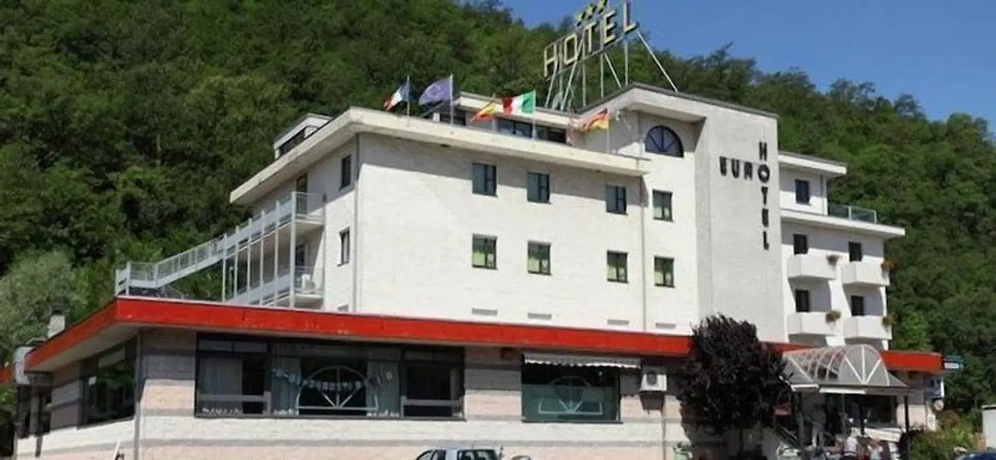 Euro Hotel EXTERIOR