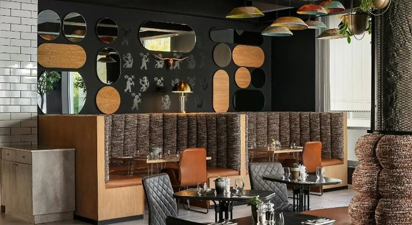 Protea Hotel by Marriott Fire & Ice! Cape Town Bar
