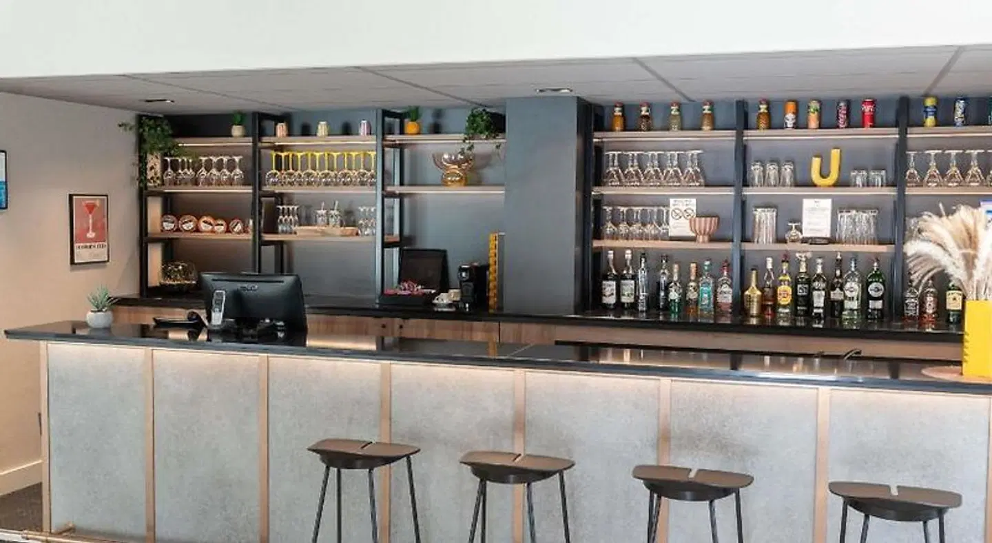 ibis Styles Angers Centre Gare Bar