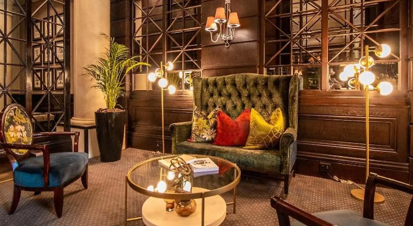 Cape Royale Luxury Suites LOUNGE_LOBBY