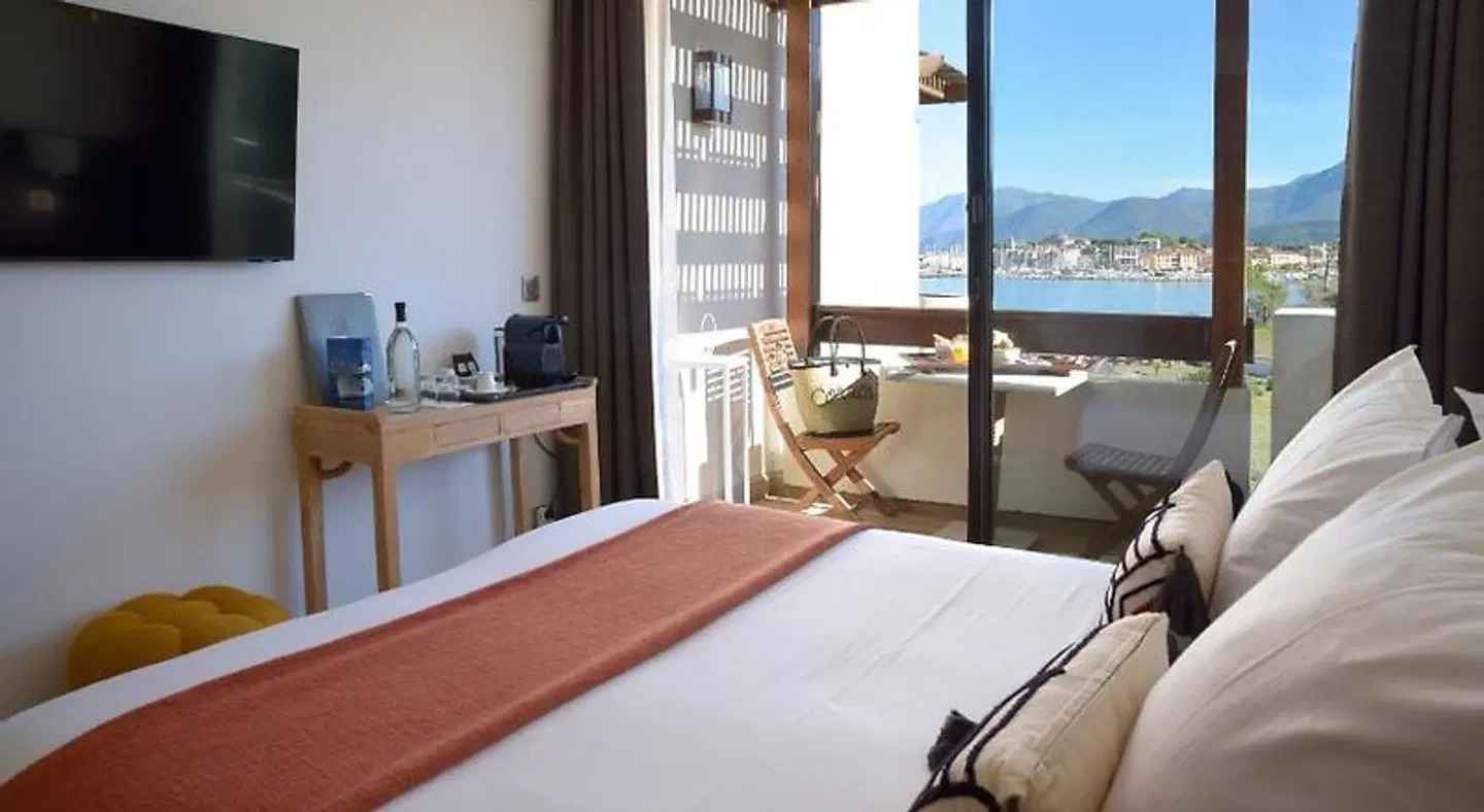 La Roya ROOM_EXAMPLE