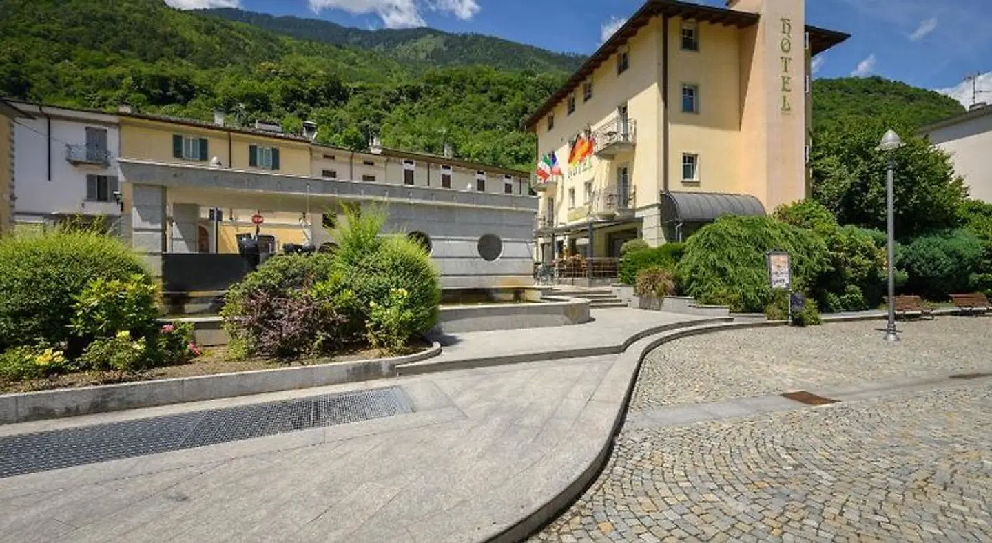 Hotel Garni Le Corti EXTERIOR