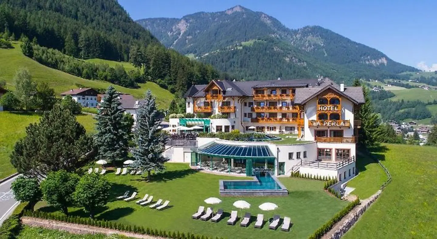 Alpin & Vital Hotel La Perla EXTERIOR
