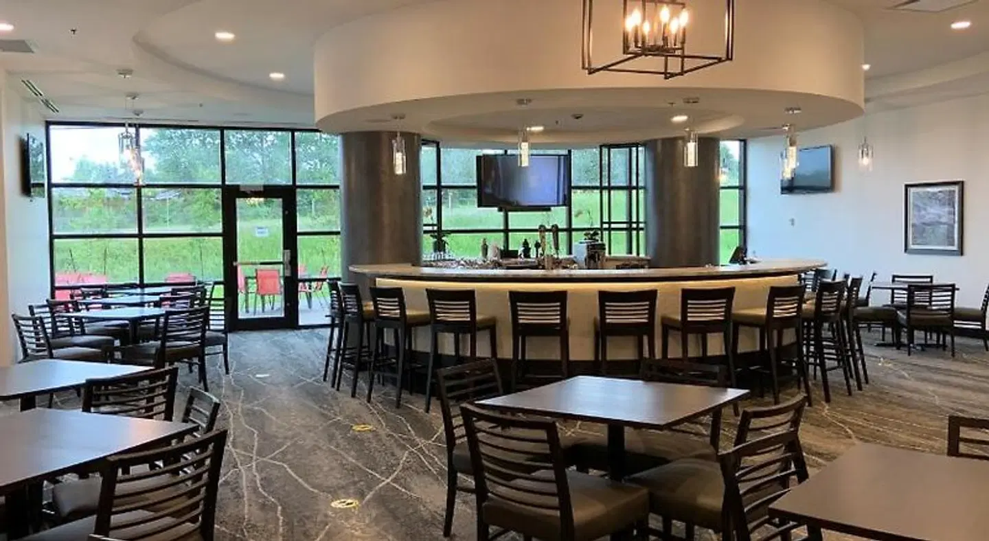 Best Western Premier Northwood Hotel Bar