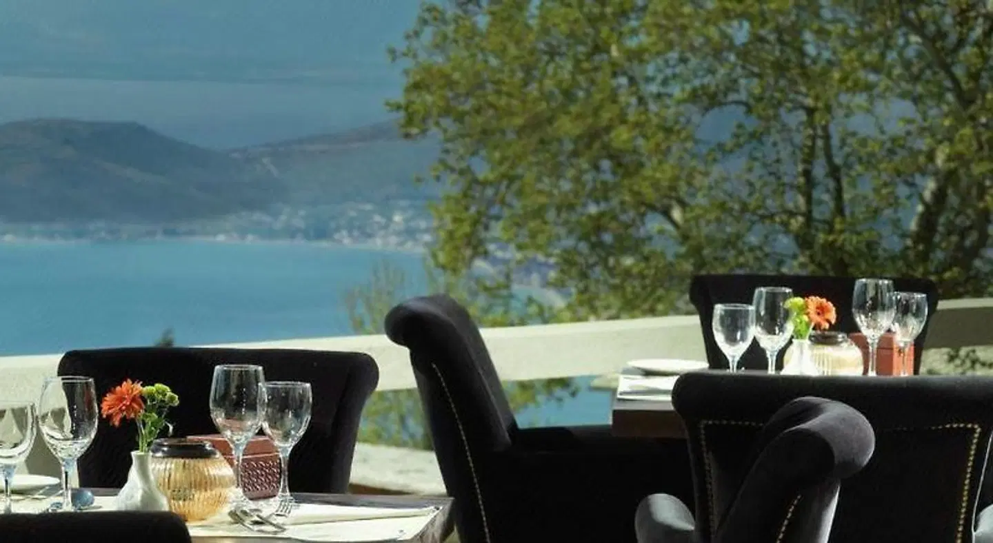 Xenia Palace Portaria Terrasse