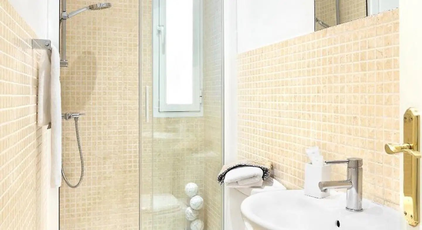 Spain Select Carretas Apartments Badezimmer