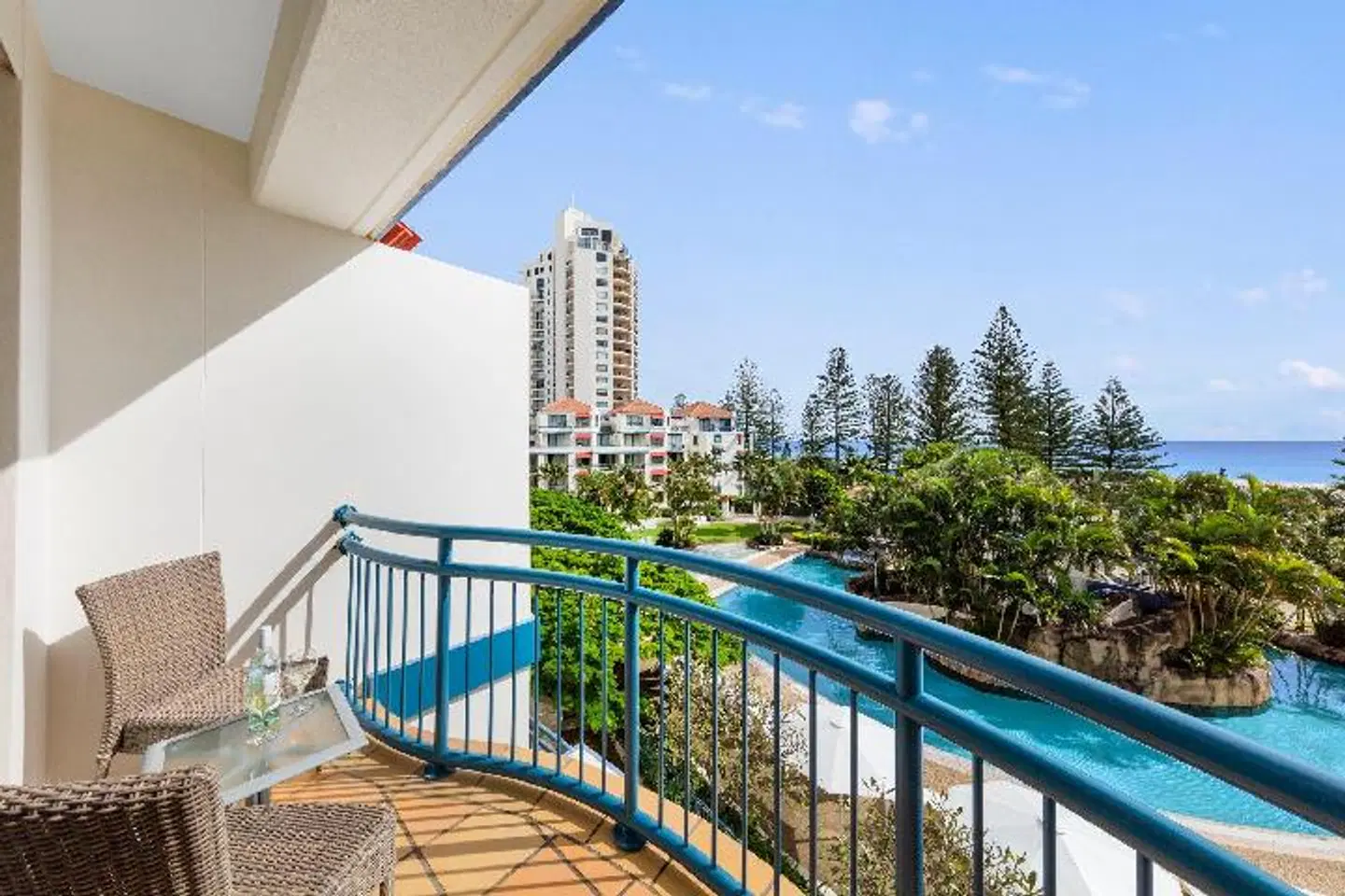Oaks Gold Coast Calypso Plaza Suites Terrasse