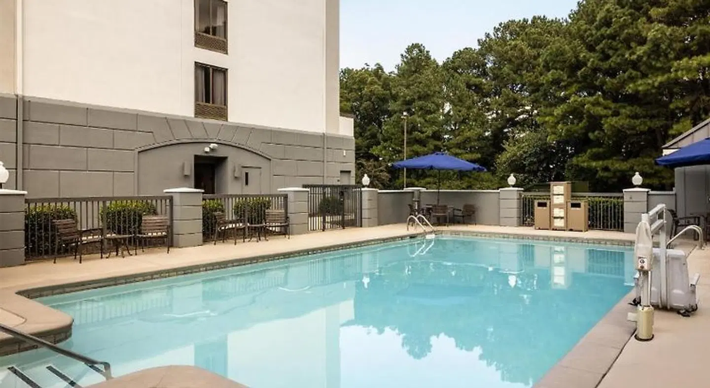 Hyatt Place Atlanta/Cobb Galleria OUTDOOR_POOL