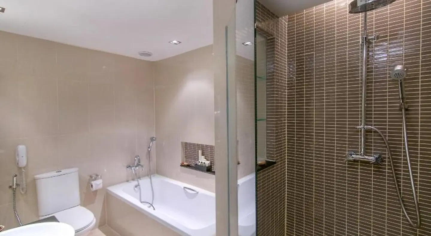 The Sukosol Bangkok Badezimmer