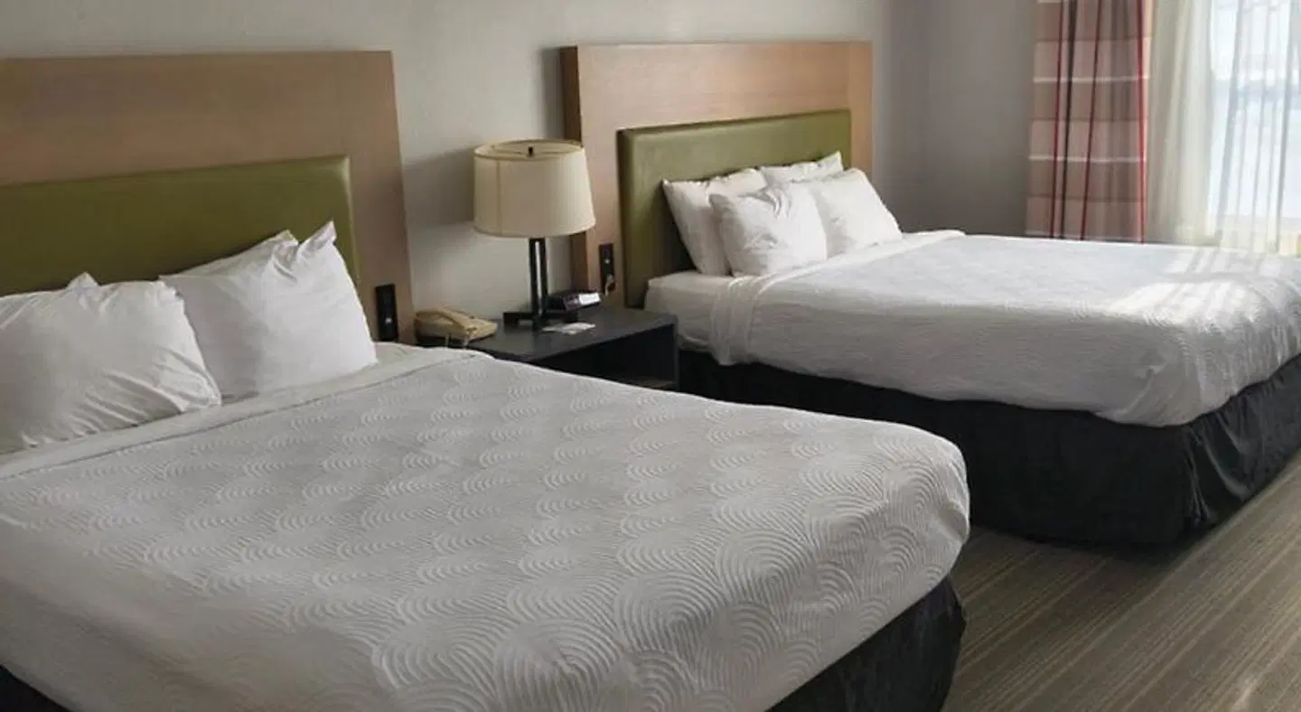 Country Inn & Suites by Radisson, Green Bay, WI ROOM_EXAMPLE