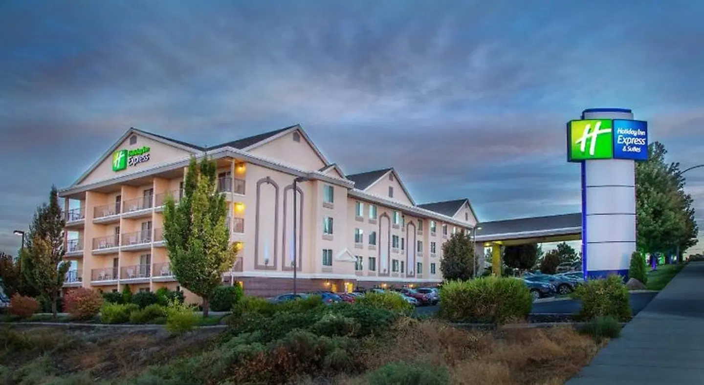 Holiday Inn Express & Suites Richland by IHG EXTERIOR