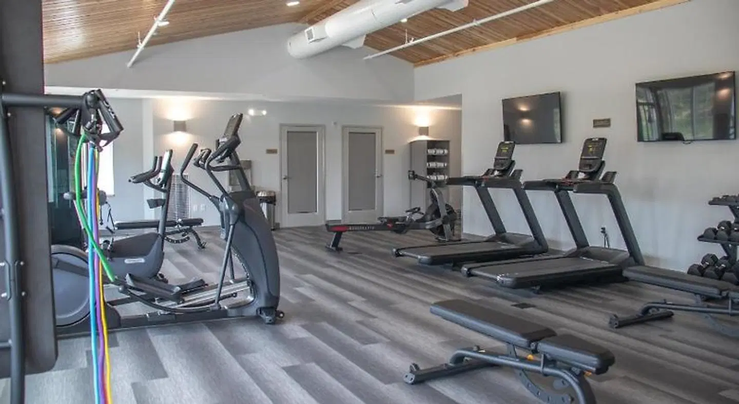 Staybridge Suites Fargo by IHG SPORTS_AND_LEISURE