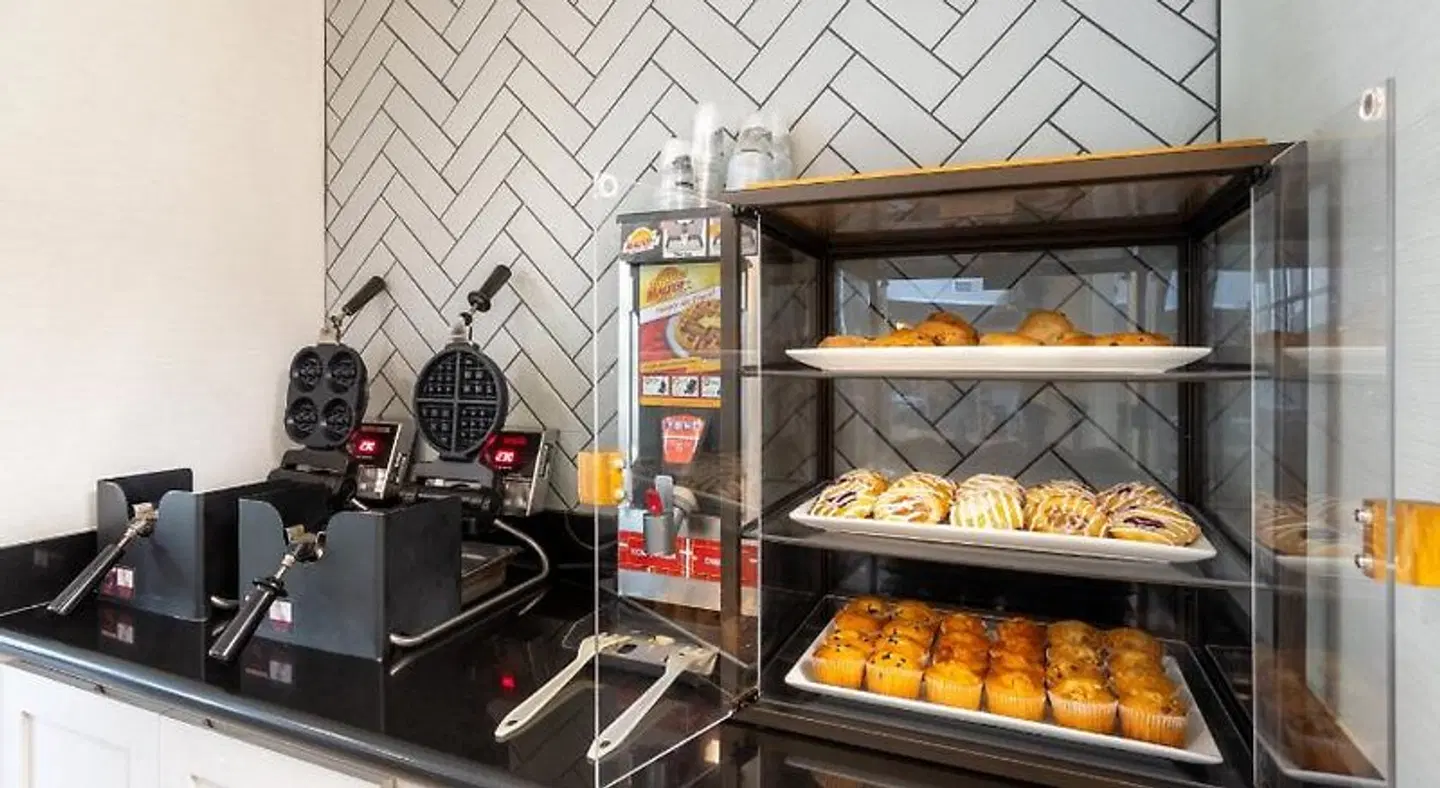 Staybridge Suites Buffalo by IHG Restaurant